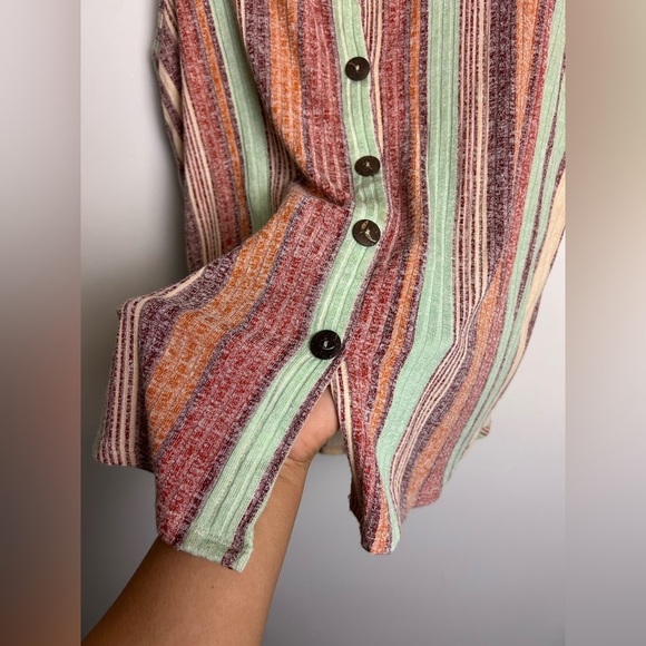 W5 Tank Top Blouse M Striped Multicolor Sleeveless Boho Stretch Button Down Chic - Picture 4 of 12